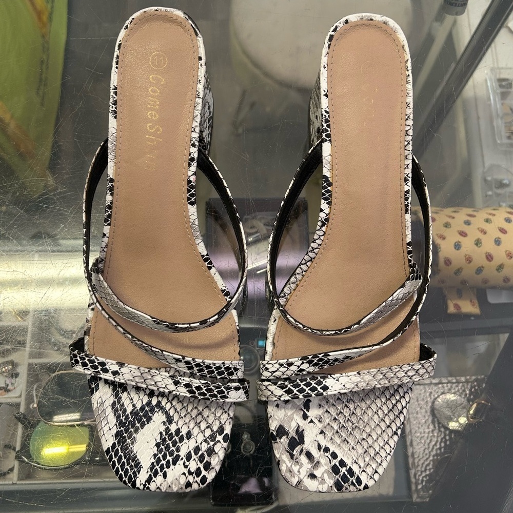 ComeShun Amazon Snake Print Block Heel Sandals - size 11 - 2.5” heel